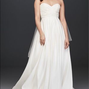 NWT David's Bridal Wedding Dress